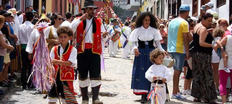 romeria-garachico-sarah-franzen